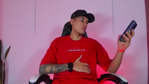 Snapshot of nickyblazze_ chatting on 09/28/25, 11:21 Nicky  online show from 09/28/25, 11:21