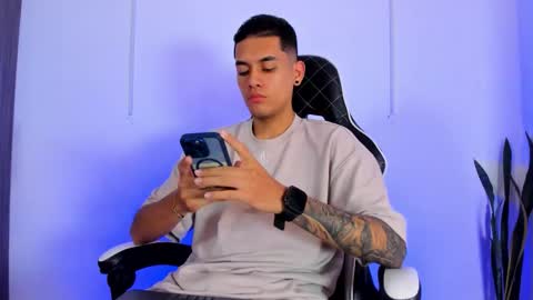 Snapshot of nickyblazze_ chatting on 10/02/25, 12:12 Nicky  online show from 10/02/25, 12:12