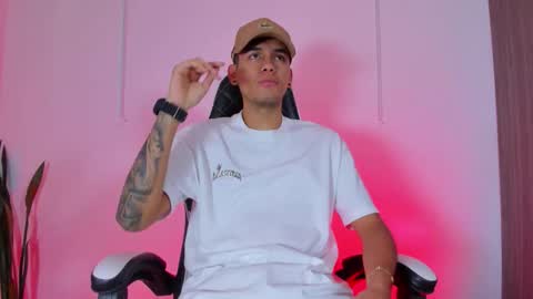 Snapshot of nickyblazze_ chatting on 10/11/25, 12:04 Nicky  online show from 10/11/25, 12:04