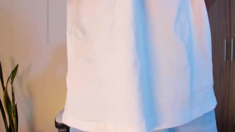 Snapshot of nickyblazze_ chatting on 10/16/25, 12:06 Nicky  online show from 10/16/25, 12:06