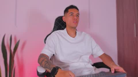 Snapshot of nickyblazze_ chatting on 10/18/25, 12:06 Nicky  online show from 10/18/25, 12:06