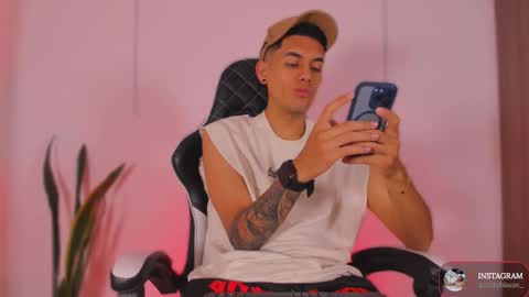 Snapshot of nickyblazze_ chatting on 10/25/25, 12:34 Nicky  online show from 10/25/25, 12:34