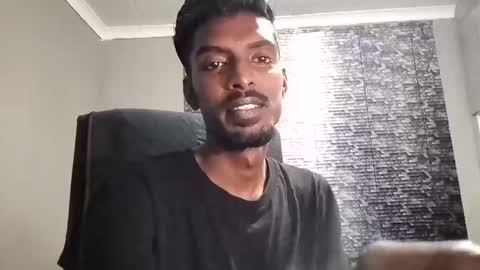 Snapshot of nickyle63 chatting on 02/26/25, 07:16 james online show from 02/26/25, 07:16