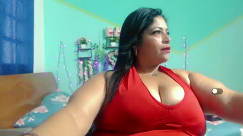 Snapshot of nickyribeiro chatting on 02/13/25, 04:39 nickyribeiro online show from 02/13/25, 04:39