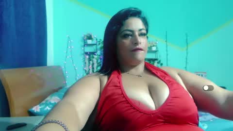 Snapshot of nickyribeiro chatting on 02/16/25, 10:54 nickyribeiro online show from 02/16/25, 10:54