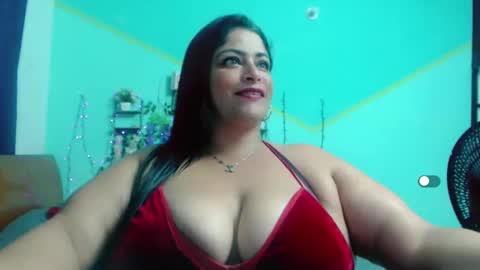 Snapshot of nickyribeiro chatting on 09/19/25, 04:47 nickyribeiro online show from 09/19/25, 04:47
