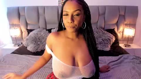 Snapshot of nickytouse chatting on 12/10/24, 09:54 Nicky online show from 12/10/24, 09:54