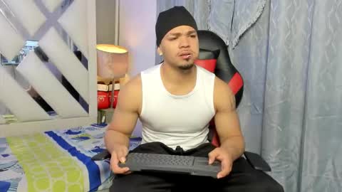 nico_blaze7 online show from 02/06/26, 12:19