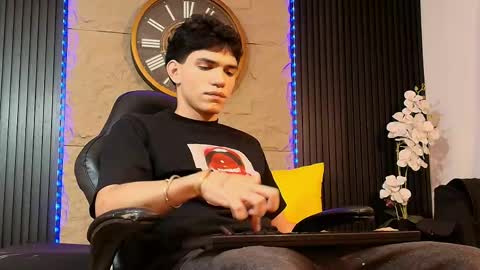 nico_monroet online show from 04/28/26, 08:58