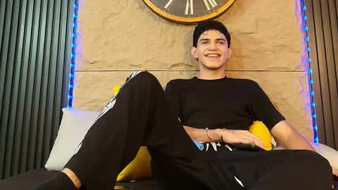 nico_monroet online show from 05/06/26, 10:48