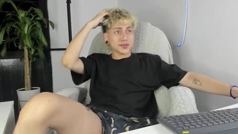 Nico  online show from 09/22/25, 03:52