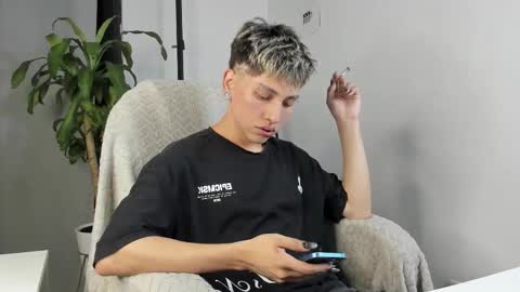 Nico  online show from 11/16/25, 06:52