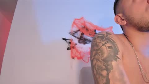 Snapshot of nico_rivera chatting on 11/02/25, 12:51 Nicolas online show from 11/02/25, 12:51