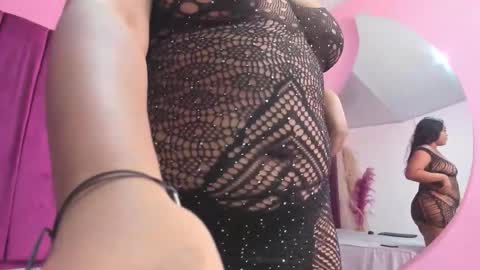 nicohillx online show from 12/01/25, 09:42