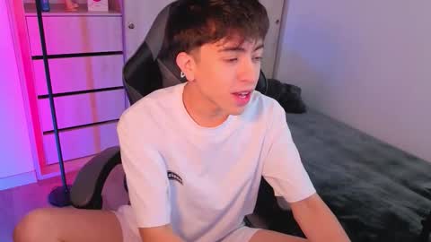 Nicolas online show from 09/23/25, 07:06