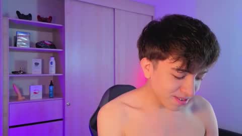 Nicolas online show from 09/29/25, 07:08