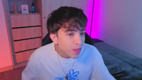 Nicolas online show from 10/10/25, 08:08