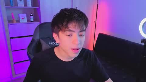 Nicolas online show from 10/20/25, 08:09