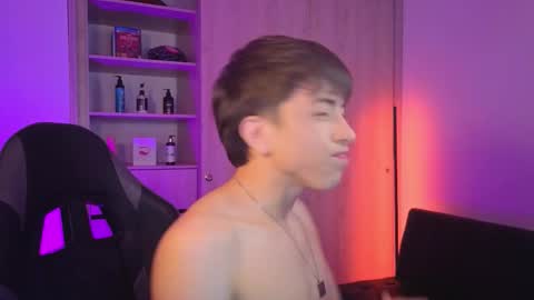 Nicolas online show from 11/12/25, 11:25