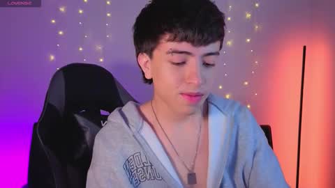 Nicolas online show from 12/05/25, 08:05