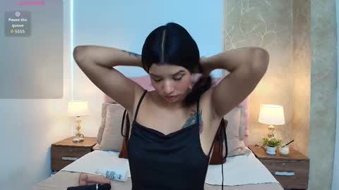 Nicol Alvarez online show from 10/29/25, 07:48