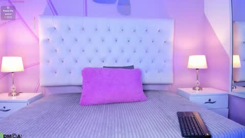 Snapshot of nicol_betancur chatting on 02/15/26, 06:37 Nicol online show from 02/15/26, 06:37