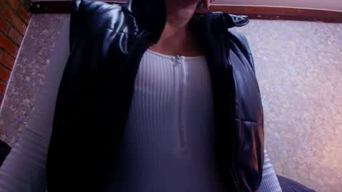 Nicol online show from 11/30/25, 03:10