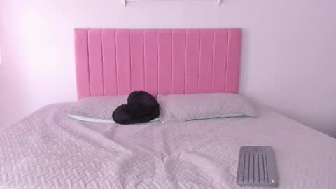 Snapshot of nicol_fury chatting on 03/14/26, 08:14 Nicol online show from 03/14/26, 08:14