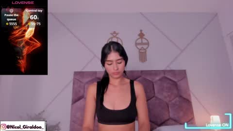 Snapshot of nicol_giraldo chatting on 04/11/26, 07:45 Nicol online show from 04/11/26, 07:45