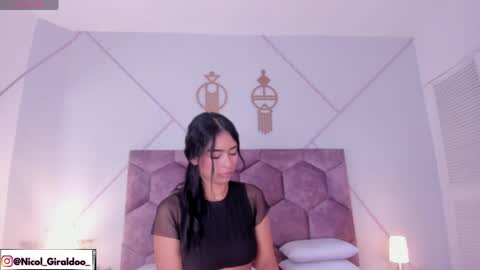 Snapshot of nicol_giraldo chatting on 04/15/26, 03:46 Nicol online show from 04/15/26, 03:46