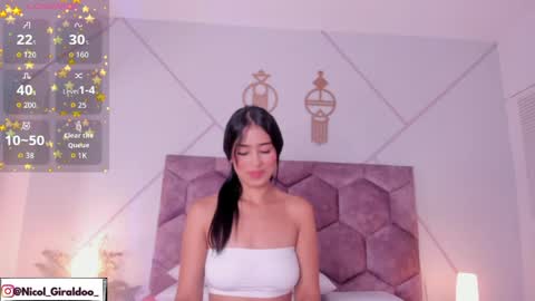 Snapshot of nicol_giraldo chatting on 04/18/26, 03:43 Nicol online show from 04/18/26, 03:43