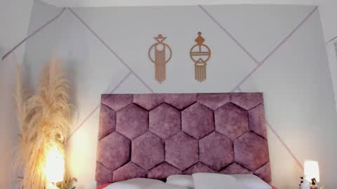 Snapshot of nicol_giraldo chatting on 06/04/26, 03:23 Nicol online show from 06/04/26, 03:23