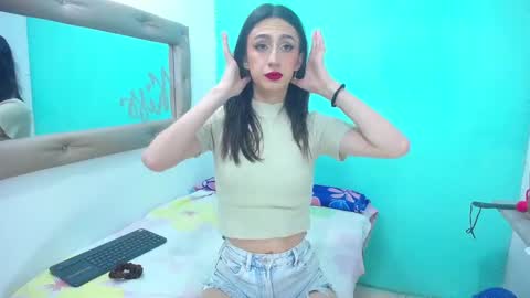 nicol_grey1302 online show from 02/04/26, 02:39