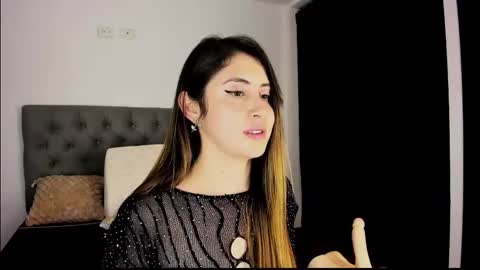 Snapshot of nicol_swift_ chatting on 02/03/25, 08:02 Nicol online show from 02/03/25, 08:02