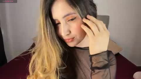 Snapshot of nicol_swift_ chatting on 08/04/26, 10:12 Nicol online show from 08/04/26, 10:12