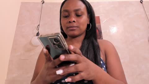 Nicol Villa online show from 01/21/25, 12:29