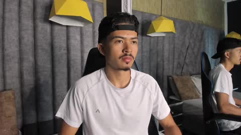 Nicolai online show from 12/04/25, 11:41