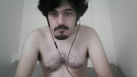 Snapshot of nicolas221193 chatting on 11/10/25, 10:58 nicolas221193 online show from 11/10/25, 10:58