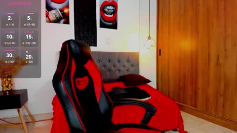 nicolas_james_sc online show from 12/20/25, 12:45