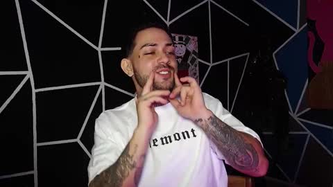 nicolas online show from 11/03/25, 03:19