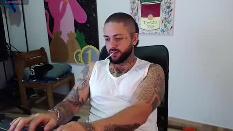 Snapshot of nicolas_torres99 chatting on 03/18/26, 04:04 nicolas online show from 03/18/26, 04:04