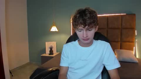 Snapshot of nicolasferrer18 chatting on 11/05/25, 07:25 nicolasferrer18 online show from 11/05/25, 07:25