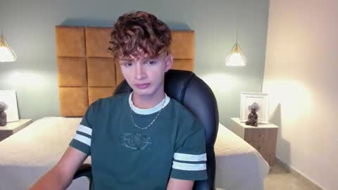 Snapshot of nicolasferrer18 chatting on 11/16/25, 07:30 nicolasferrer18 online show from 11/16/25, 07:30