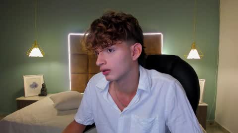 Snapshot of nicolasferrer18 chatting on 11/20/25, 07:24 nicolasferrer18 online show from 11/20/25, 07:24