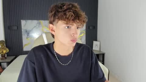 Snapshot of nicolasferrer18 chatting on 11/23/25, 07:35 nicolasferrer18 online show from 11/23/25, 07:35