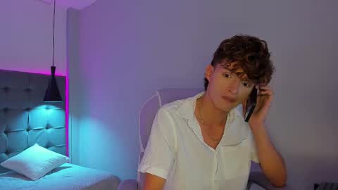 Snapshot of nicolasferrer18 chatting on 11/26/25, 07:26 nicolasferrer18 online show from 11/26/25, 07:26