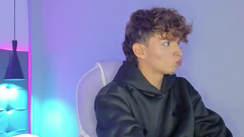 Snapshot of nicolasferrer18 chatting on 12/03/25, 07:23 nicolasferrer18 online show from 12/03/25, 07:23