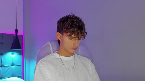 Snapshot of nicolasferrer18 chatting on 12/04/25, 07:44 nicolasferrer18 online show from 12/04/25, 07:44