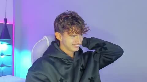 Snapshot of nicolasferrer18 chatting on 12/05/25, 07:32 nicolasferrer18 online show from 12/05/25, 07:32