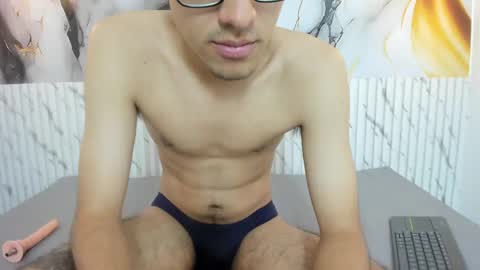 Snapshot of nicolasfine chatting on 10/21/25, 07:14 nicolasfine online show from 10/21/25, 07:14